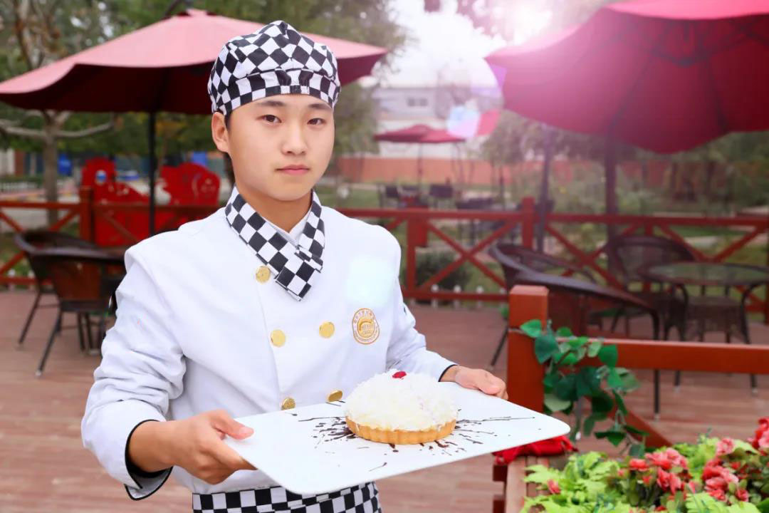 西點(diǎn)行業(yè)為啥備受矚目？河北新東方來為你解答！