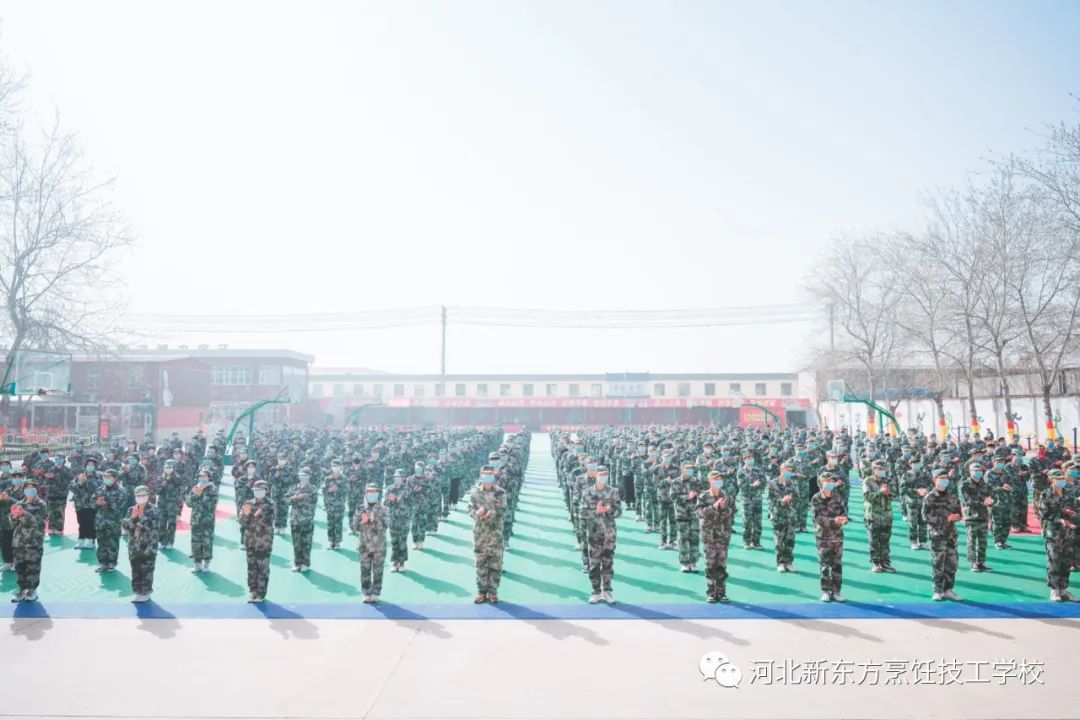 軍訓(xùn)開幕式丨鮮衣怒馬，沙場點兵，今日你們很颯