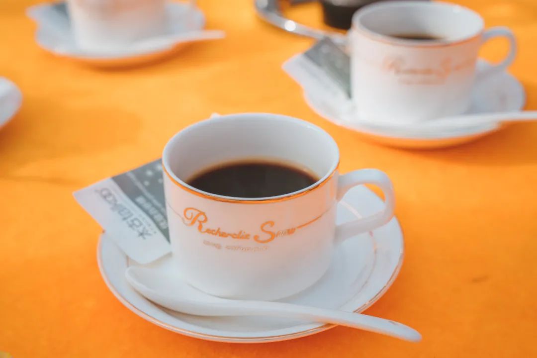 奶茶咖啡│為什么當(dāng)下年輕人都愛喝這些？