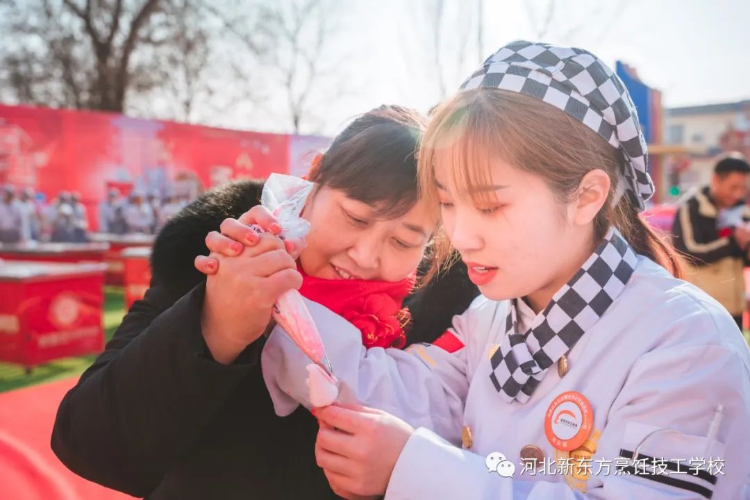 母親節(jié)丨蛋糕DIY，“獻(xiàn)給媽媽的愛(ài)”就是如此甜！