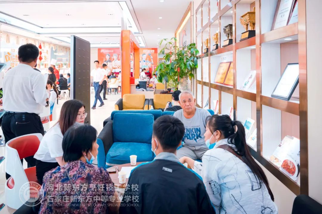 擇校不滿意，及時(shí)止損！轉(zhuǎn)學(xué)河北新東方收獲更好未來(lái)