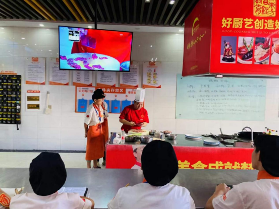 初中畢業(yè)是先打工還是先學技術414.png 初中畢業(yè)是先打工還是先學技術414.png