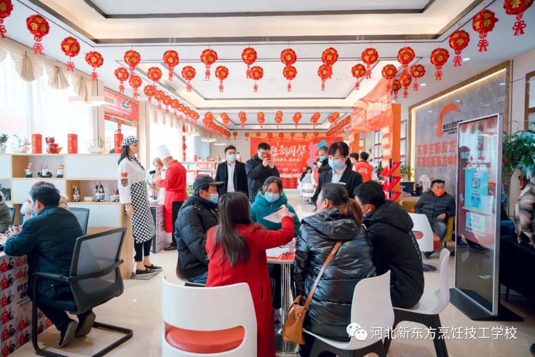 火爆！直擊河北新東方2023年春季班報名現(xiàn)場，還在擇校的你，趕緊看過來！