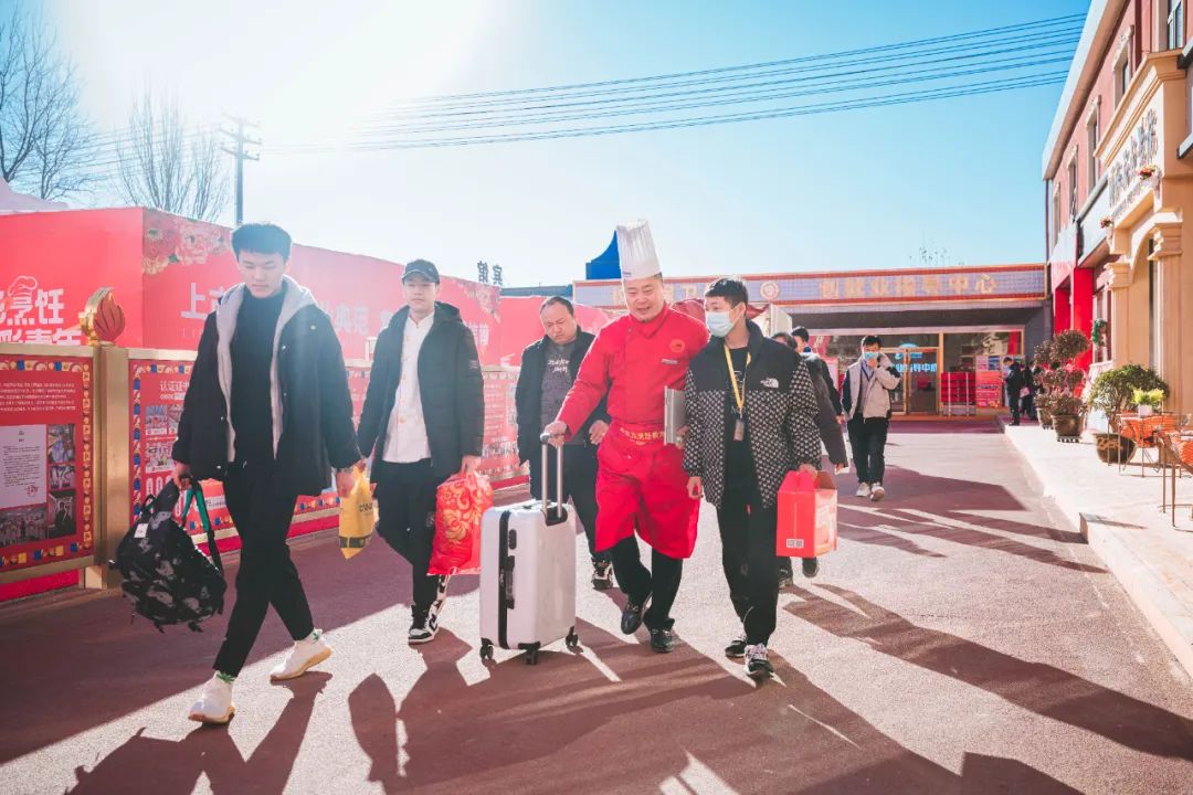 【薅羊毛沒過癮？】雙十二鉅惠來襲，河北新東方的驚喜好禮等你來拿！