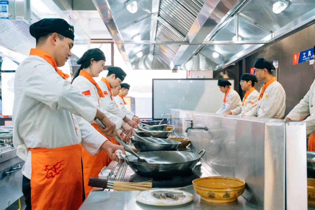 d4fab7573162b56a7f0660e5f8e1a57e.jpg d4fab7573162b56a7f0660e5f8e1a57e.jpg