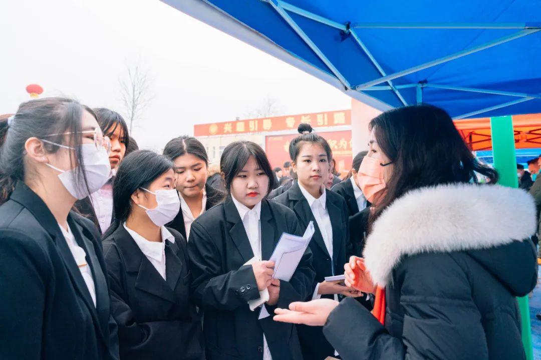 重頭戲！河北新東方2024春季大型校園招聘會來咯！多家企業(yè)等你pick！