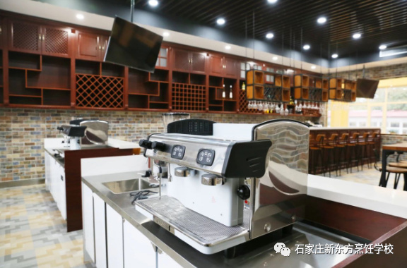 【短期飲品培訓】趁夏季到來之前，學一門熱門技術創(chuàng)業(yè)實現(xiàn)增收!