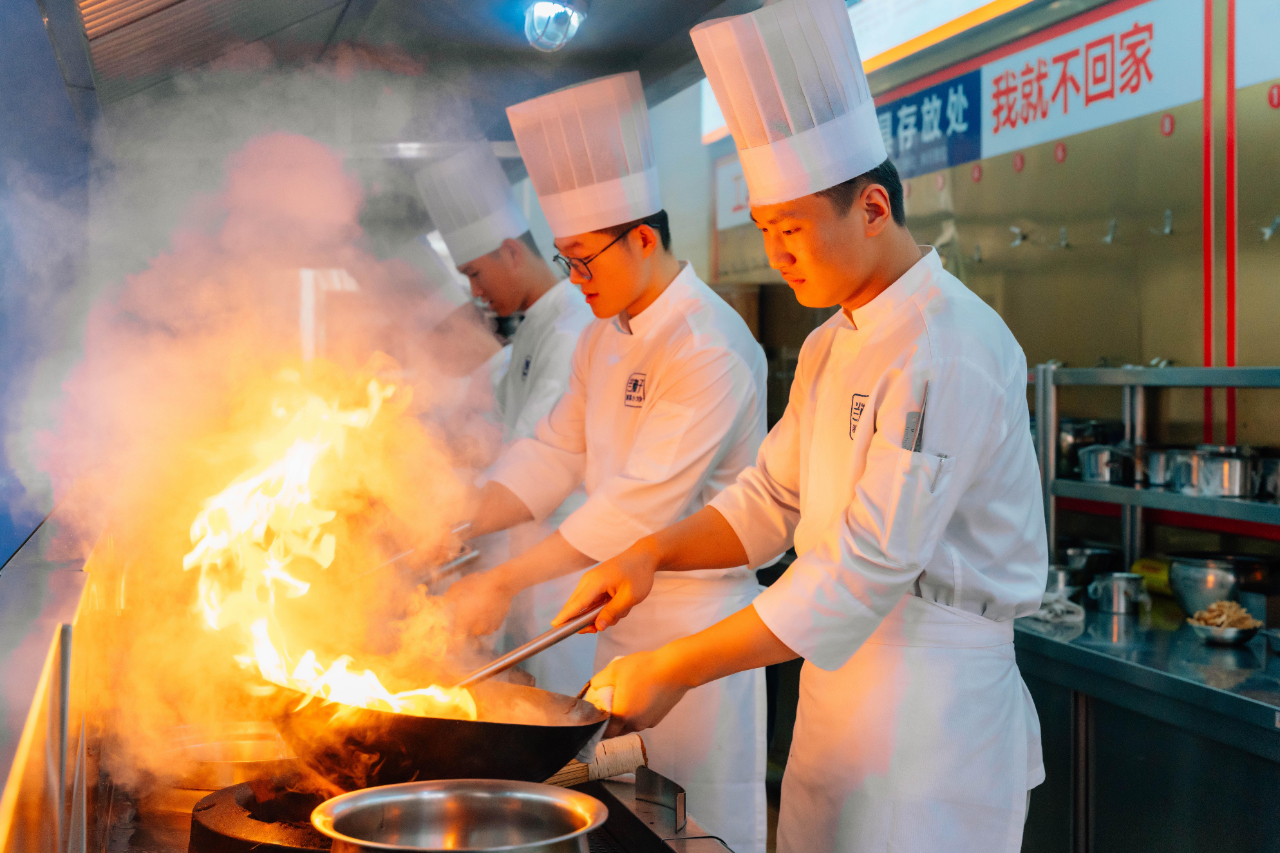 什么工作不會(huì)被AI替代?揭秘就業(yè)難背后的真相！