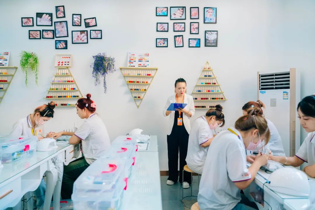 2d58d60f7f1ca72578b19f1afdb14ebe.jpg 2d58d60f7f1ca72578b19f1afdb14ebe.jpg