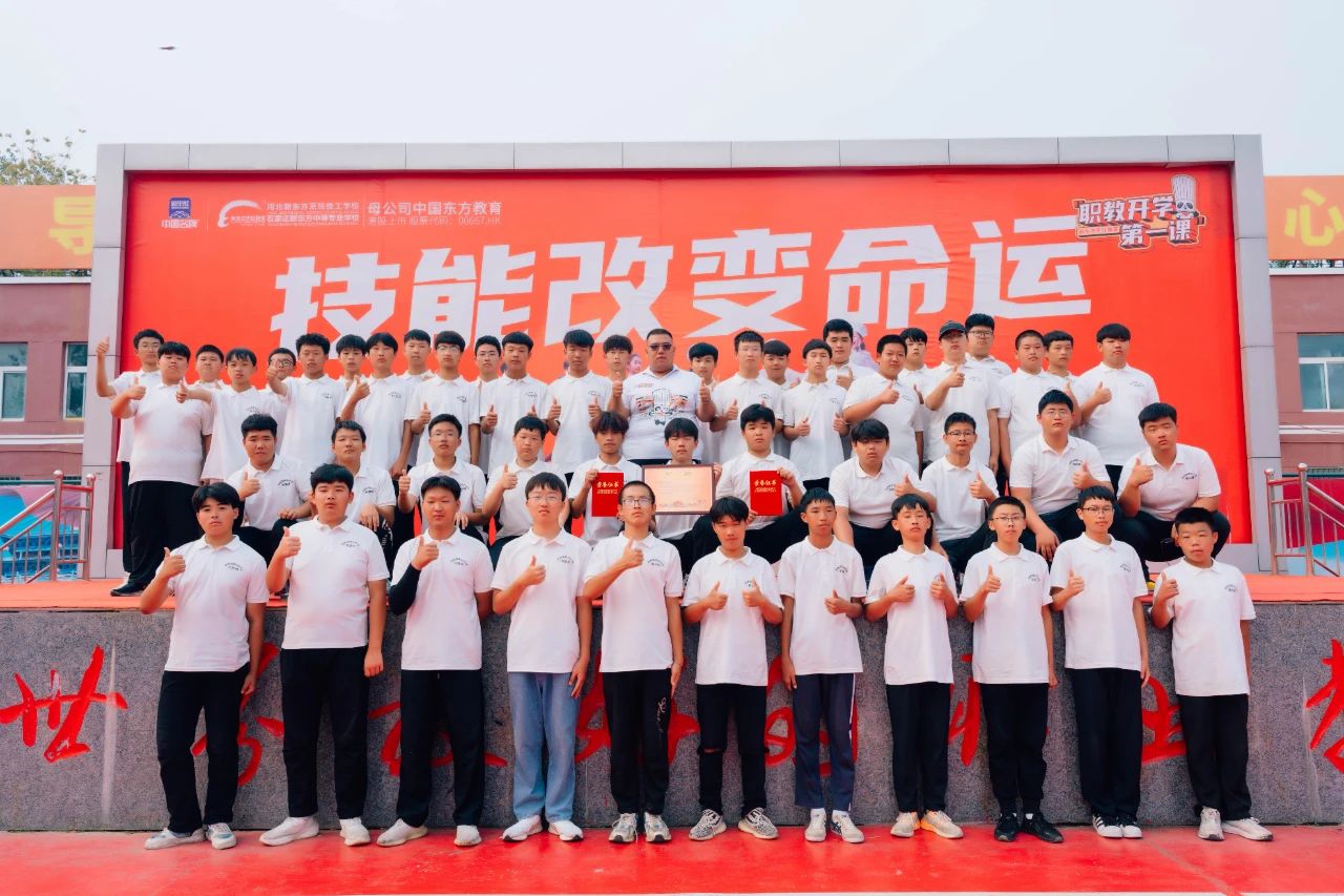 caf56a648bb74d96432e9bf856815cc4.jpg caf56a648bb74d96432e9bf856815cc4.jpg