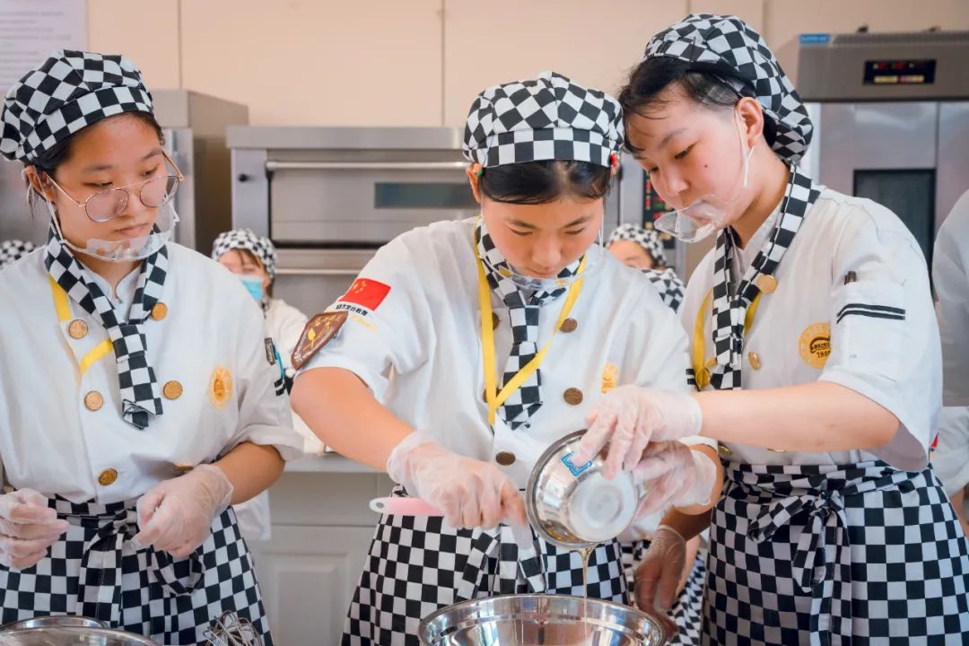 75e46b8290bd35168ab1df1078b96f00.jpg 75e46b8290bd35168ab1df1078b96f00.jpg