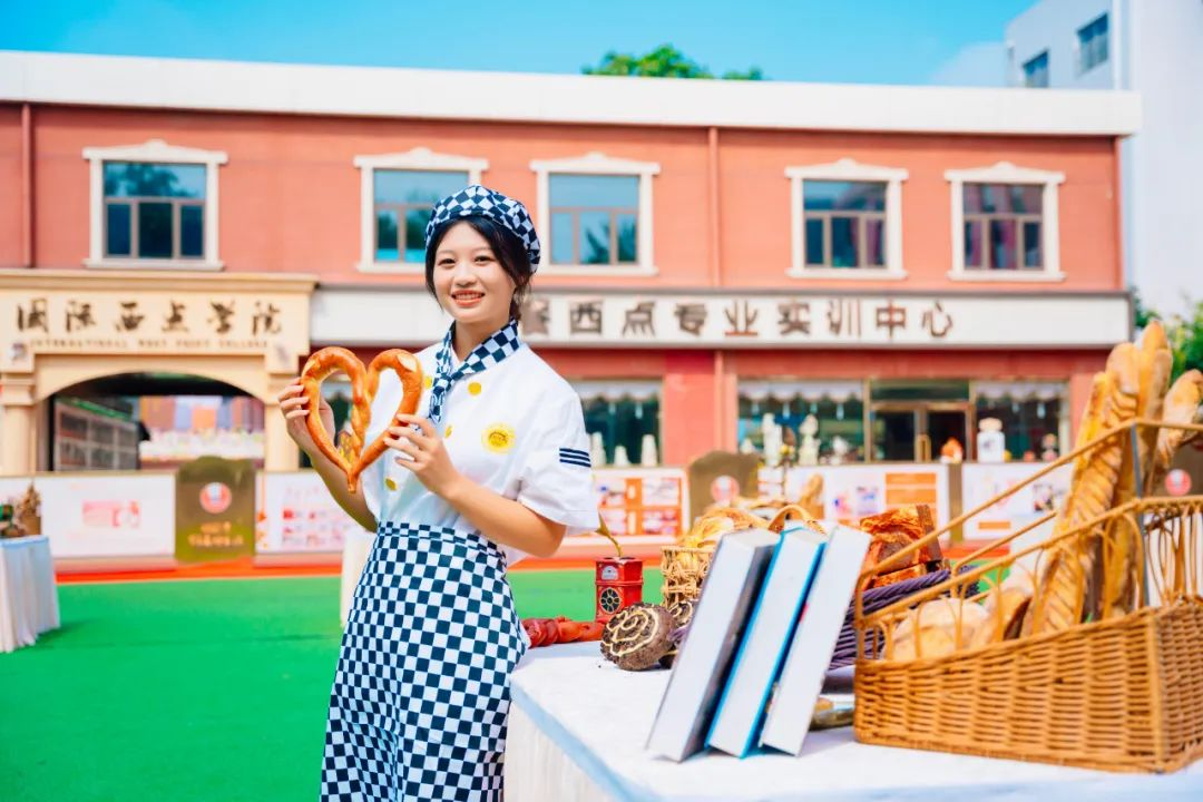 沒(méi)經(jīng)驗(yàn)也能跨行成為西點(diǎn)行家？一文看懂西點(diǎn)行業(yè)的優(yōu)勢(shì)！