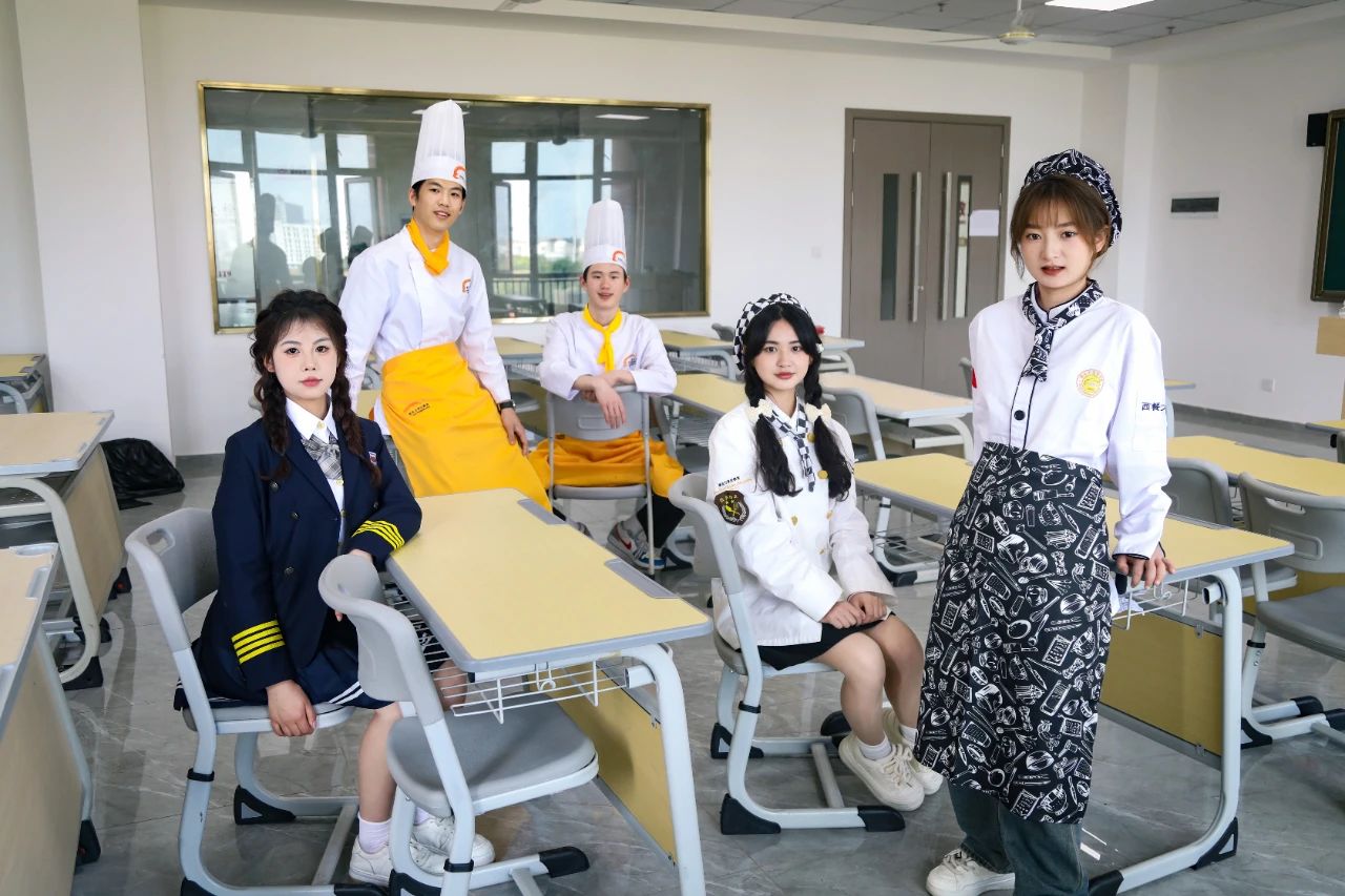 9a4517b46a6a1066b303d36e63bdc106.jpg 9a4517b46a6a1066b303d36e63bdc106.jpg