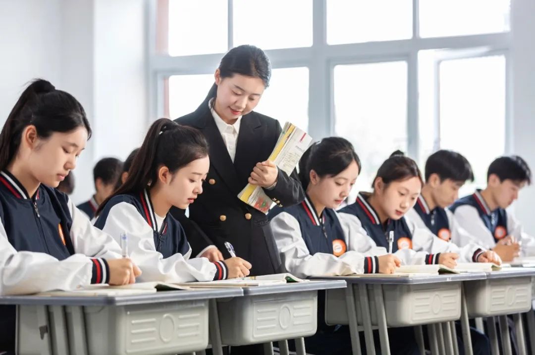 7e6e9c47a28abd17e8a87916caa02506.jpg 7e6e9c47a28abd17e8a87916caa02506.jpg