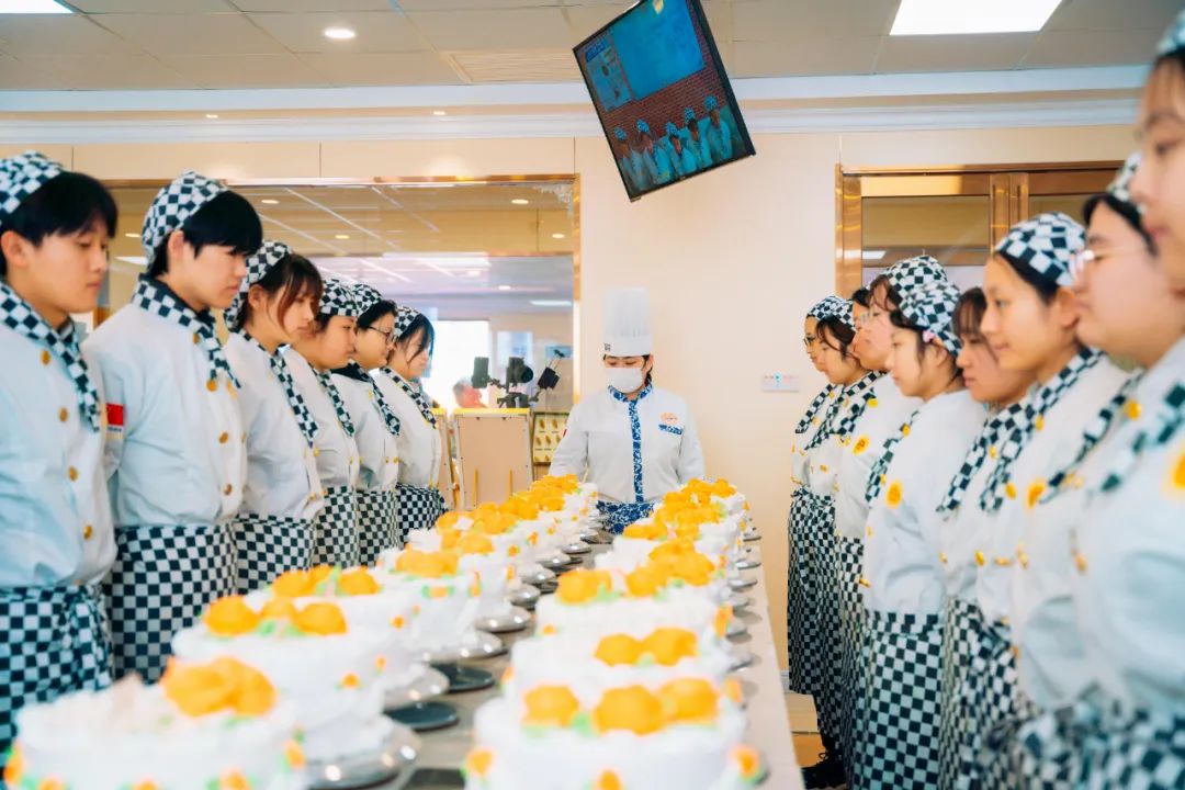 孩子初三成績不理想，考不上高中只能去打工？