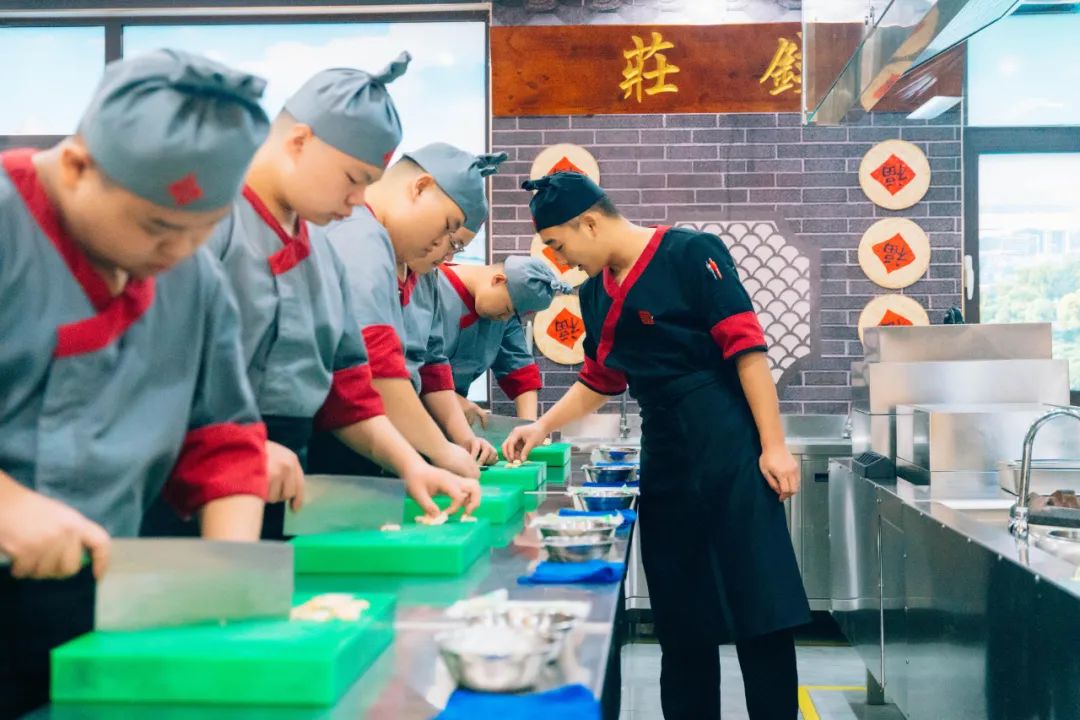 適合30歲以上的人，兼職副業(yè)項(xiàng)目，門(mén)檻不高，悶聲賺錢(qián)！