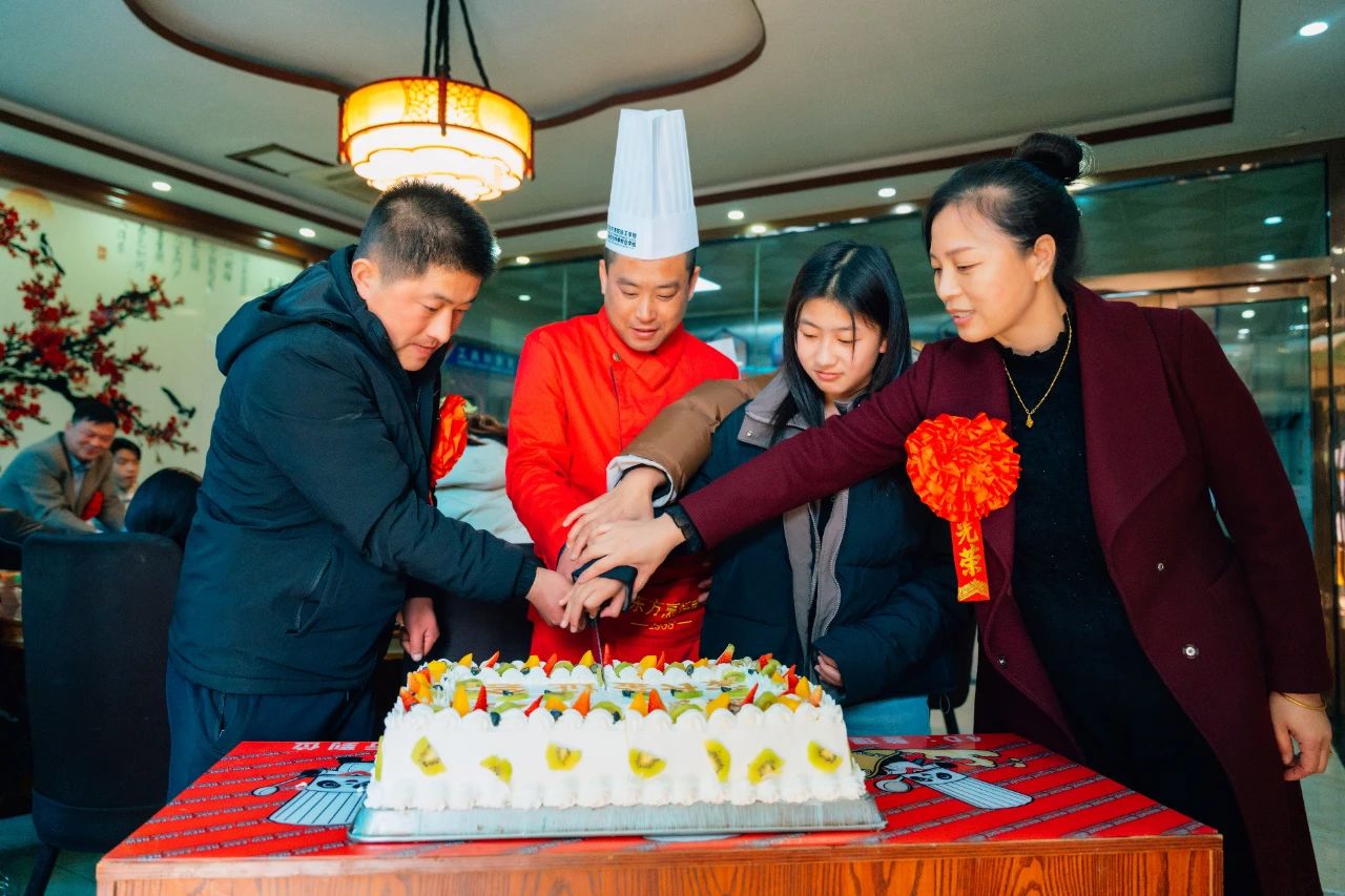 ecf1bcab2070722ff6194eb2cf4ae1bc.jpg ecf1bcab2070722ff6194eb2cf4ae1bc.jpg