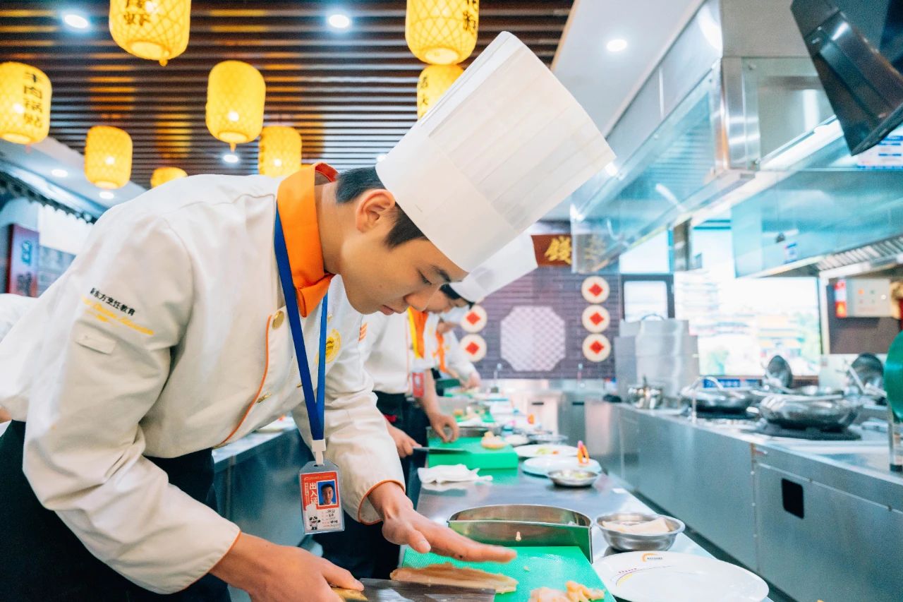 學(xué)技能為夢(mèng)想加碼，河北新東方春季預(yù)科班為你賦能！