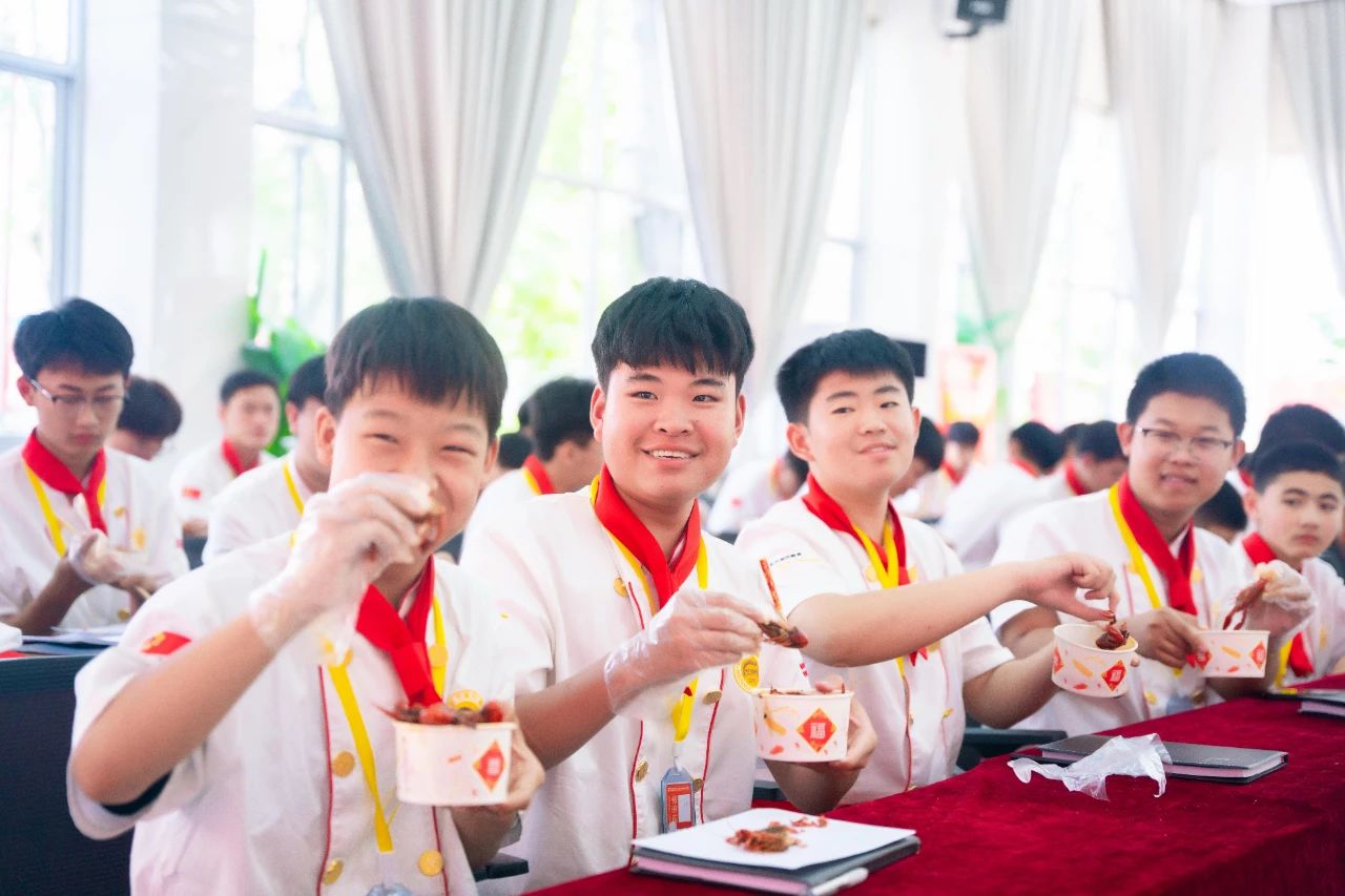 8f32a6f4ab0517e38034aa9492f2ca14.jpg 8f32a6f4ab0517e38034aa9492f2ca14.jpg