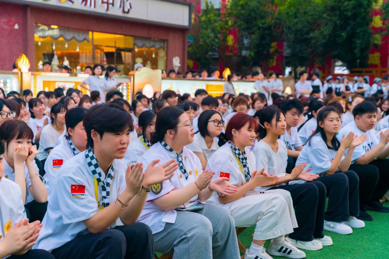 【中考志愿填報(bào)】選對學(xué)校比考高分更重要！中考生家長必看