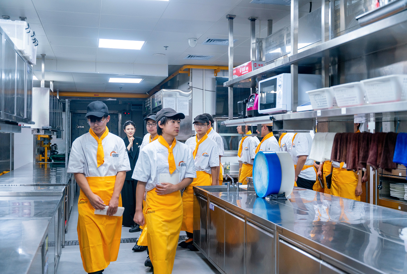 校企攜手育英才 | 河北新東方學(xué)子參觀西美福來喜酒店，共話職業(yè)發(fā)展！