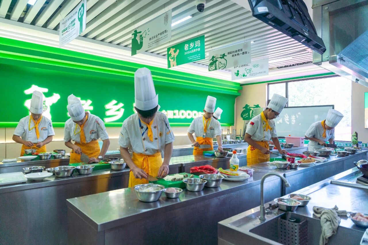 【賽事速遞】河北新東方“雀巢 ·美極杯”烹飪技能大賽火熱開賽！