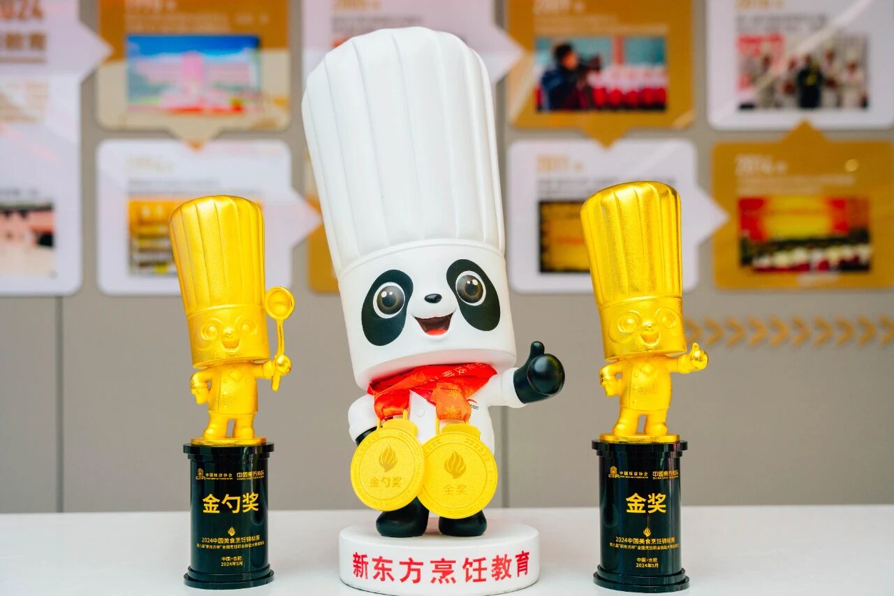 初高中生在河北新東方學(xué)廚師，揭秘沒基礎(chǔ)小白學(xué)廚進階之路