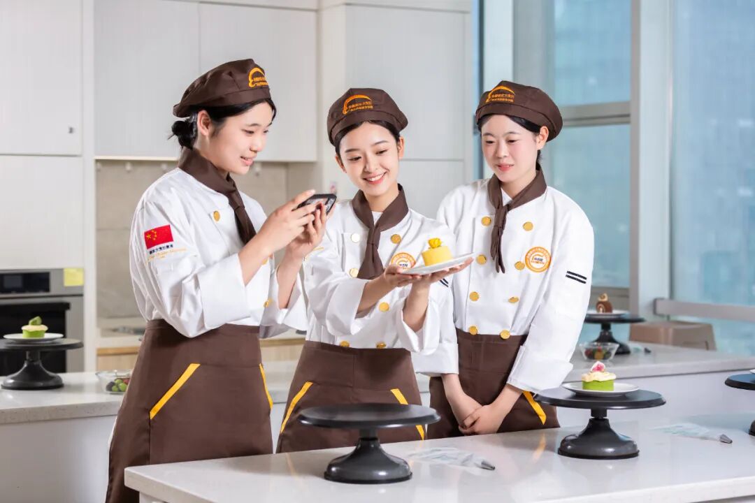 eab40e47b2040879bf0382897eb6005e.jpg eab40e47b2040879bf0382897eb6005e.jpg