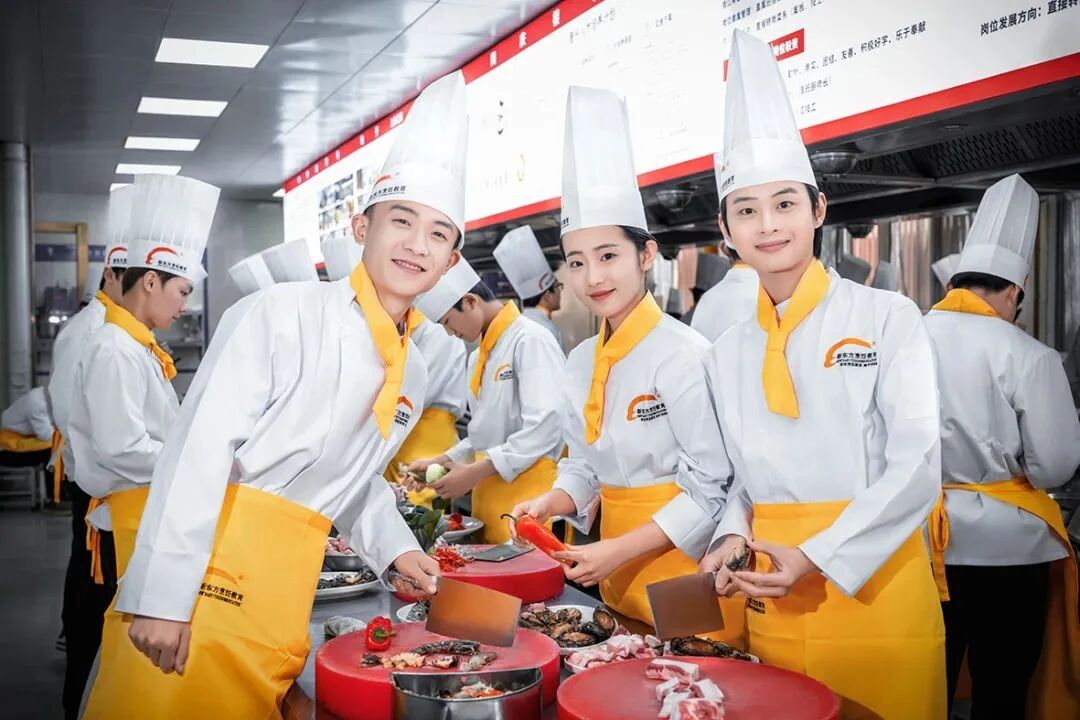 為什么學(xué)中餐，越來越多的人選擇河北新東方？這幾點(diǎn)理由讓人無法拒絕！